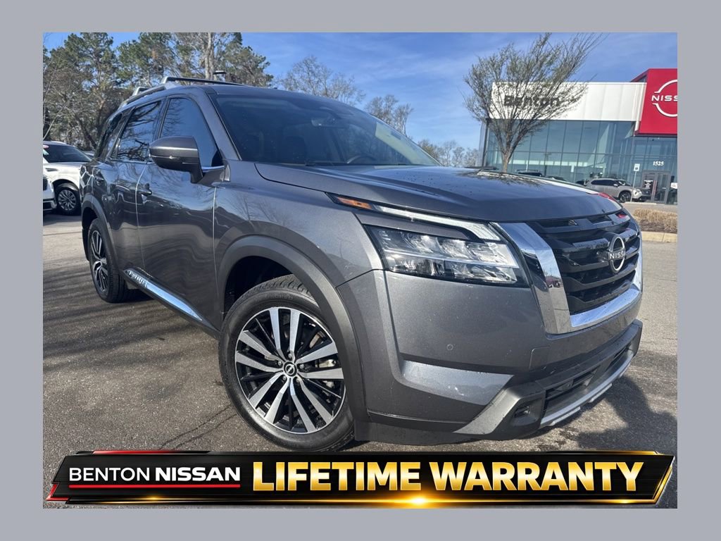 Used 2024 Nissan Pathfinder Platinum w/ Cargo Package