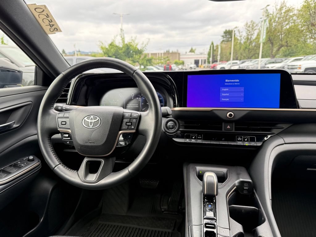 Certified 2023 Toyota Crown AWD/4WD image 28