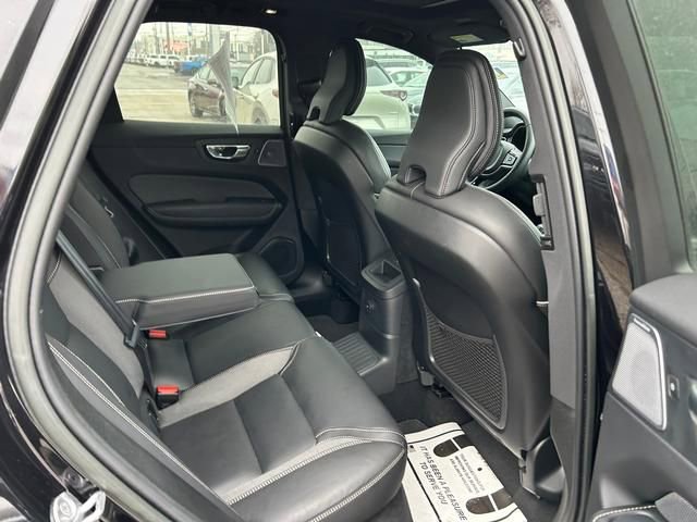 Used 2022 Volvo XC60 T8 R-Design w/ Advanced Package image 28