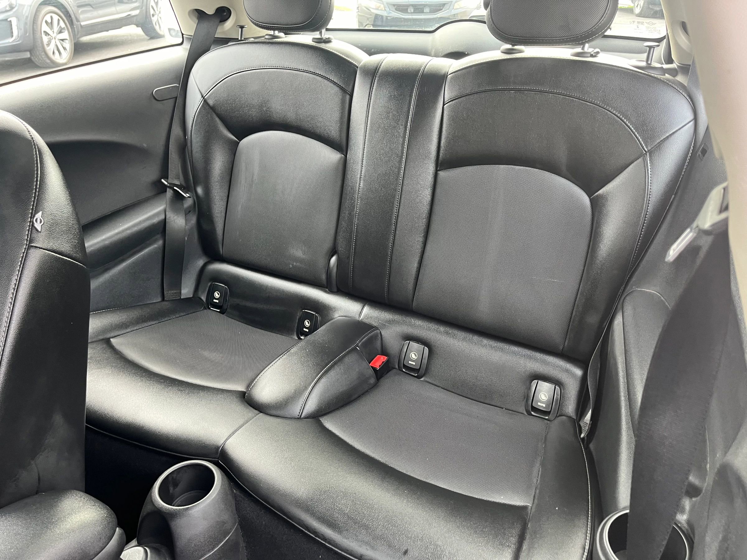 Used 2014 MINI Cooper 2-Door Hardtop image 19