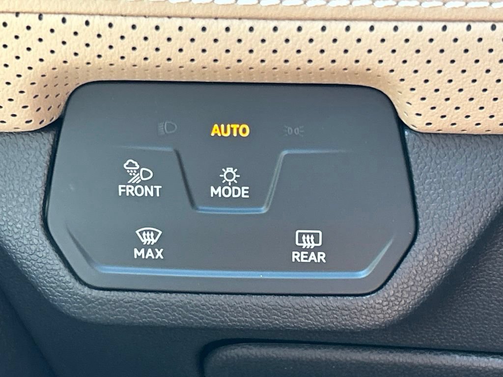 New 2026 Volkswagen Atlas Cross Sport SE FWD image 32