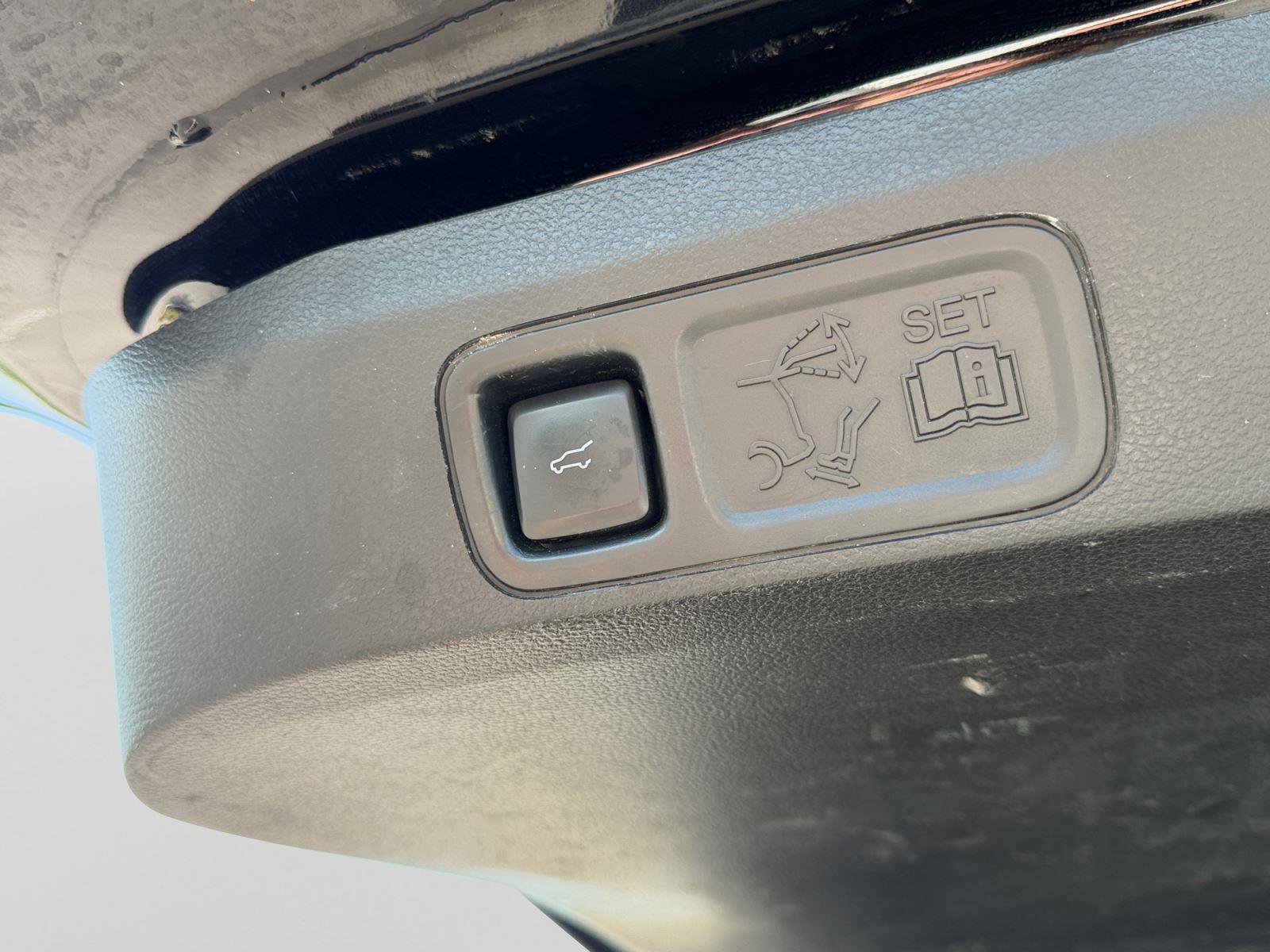 Used 2021 Ford Expedition Max XLT AWD/4WD image 32