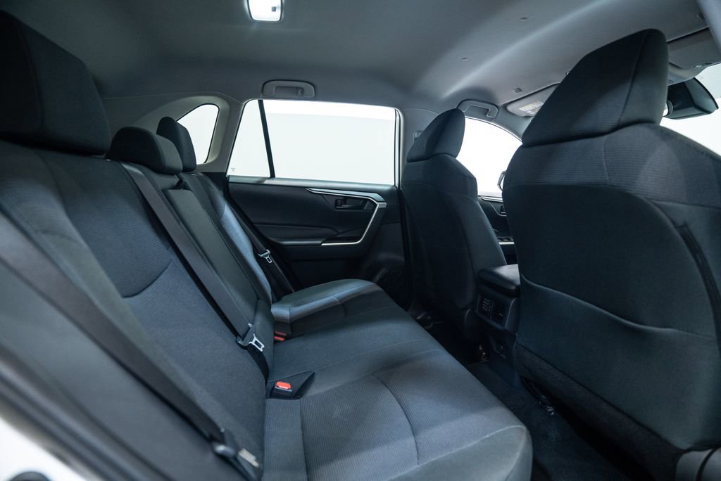 Used 2024 Toyota RAV4 LE image 29