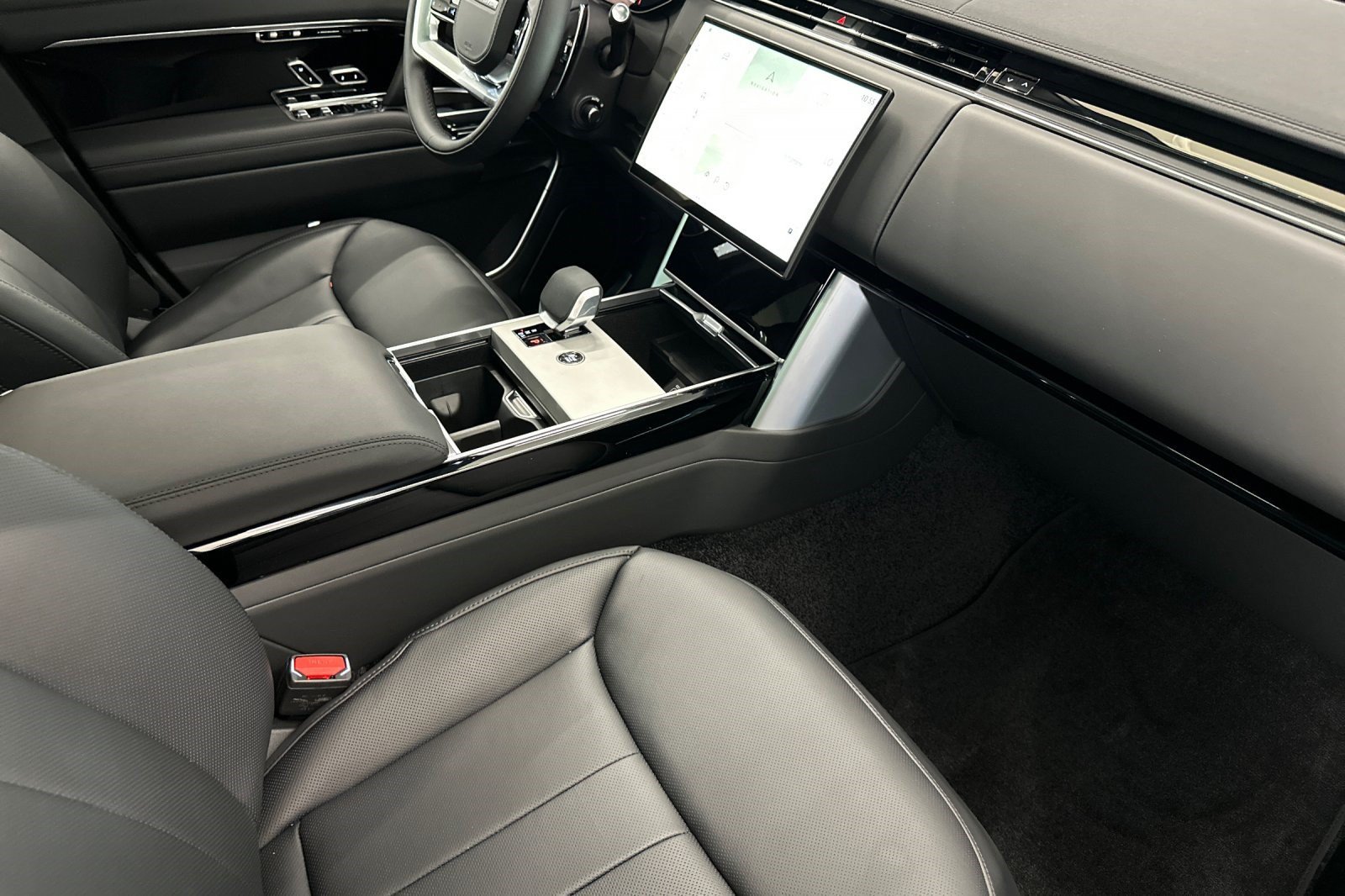 New 2026 Land Rover Range Rover SE AWD/4WD image 29