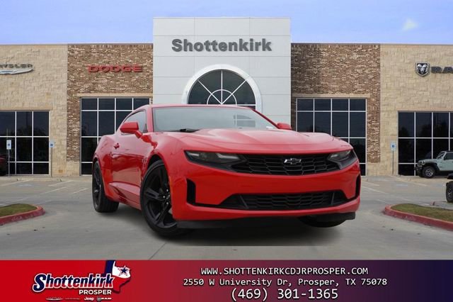 Used 2020 Chevrolet Camaro LT image 1