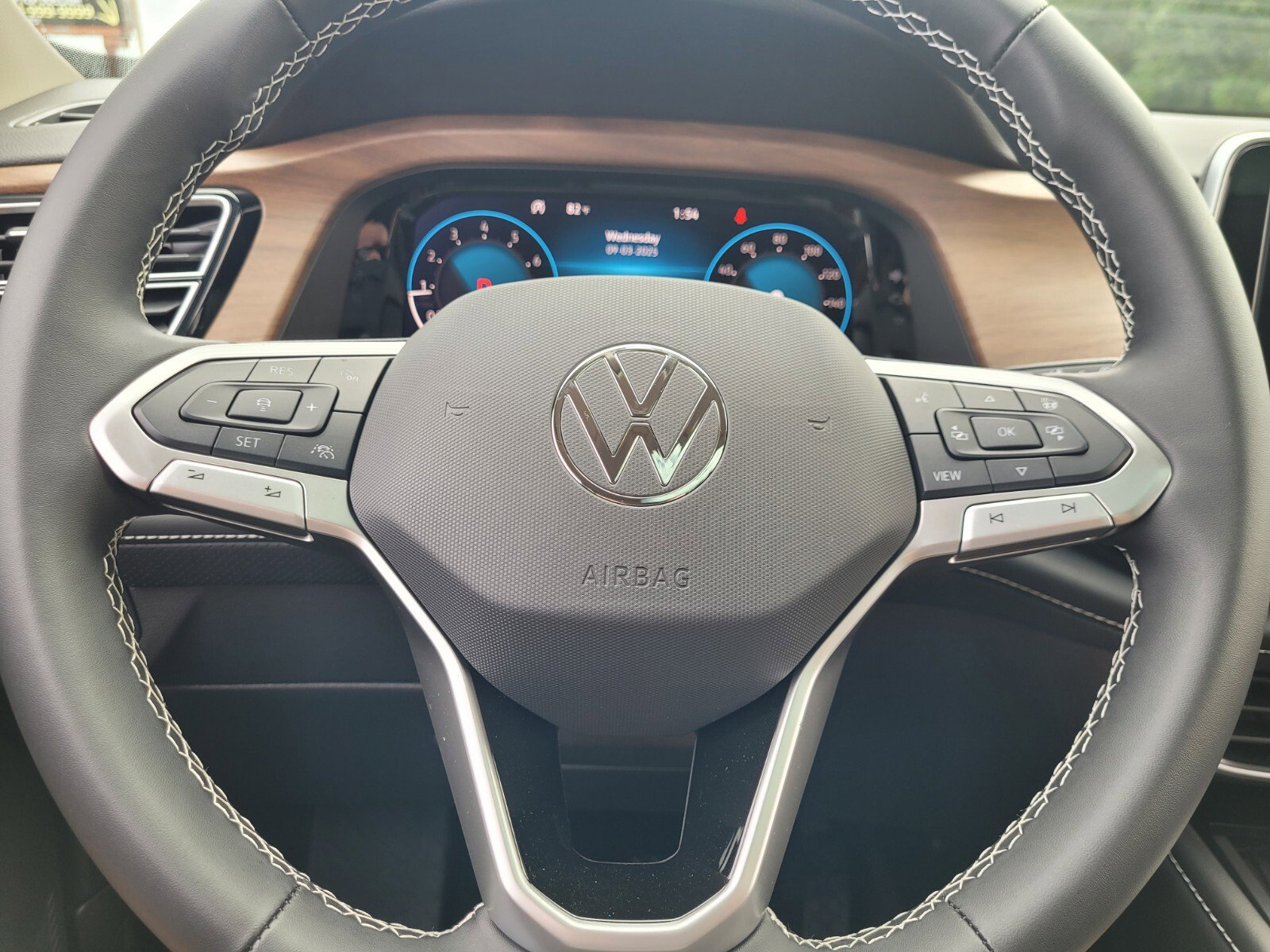 New 2026 Volkswagen Atlas SE image 19