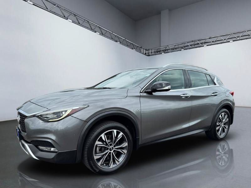Used 2018 INFINITI QX30 Premium w/ Navigation Package AWD/4WD image 11