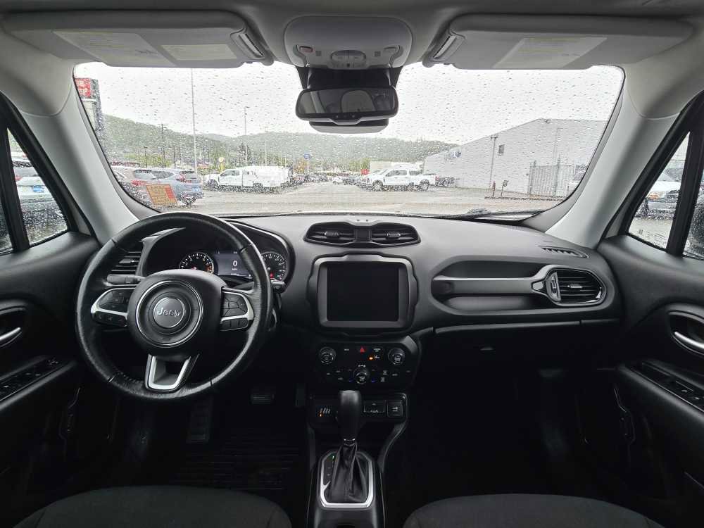 Used 2023 Jeep Renegade Altitude w/ Sun/Sound Group AWD/4WD image 15