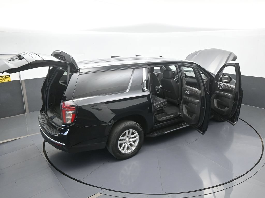 Used 2024 Chevrolet Suburban LT RWD image 67