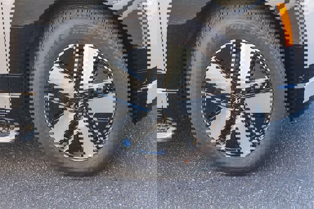 New 2026 Hyundai Ioniq 9 SEL image 9