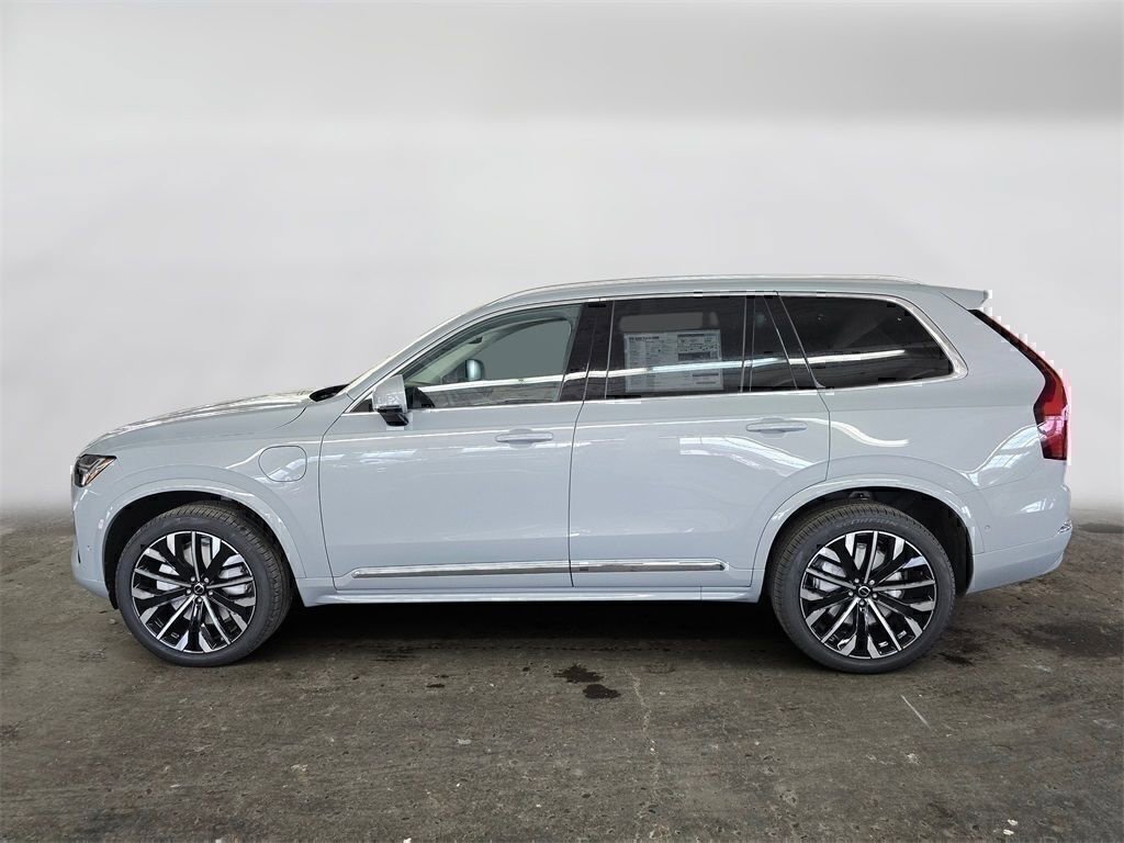 New 2026 Volvo XC90 T8 Plus image 8