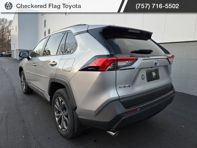 Used 2024 Toyota RAV4 XLE Premium image 5