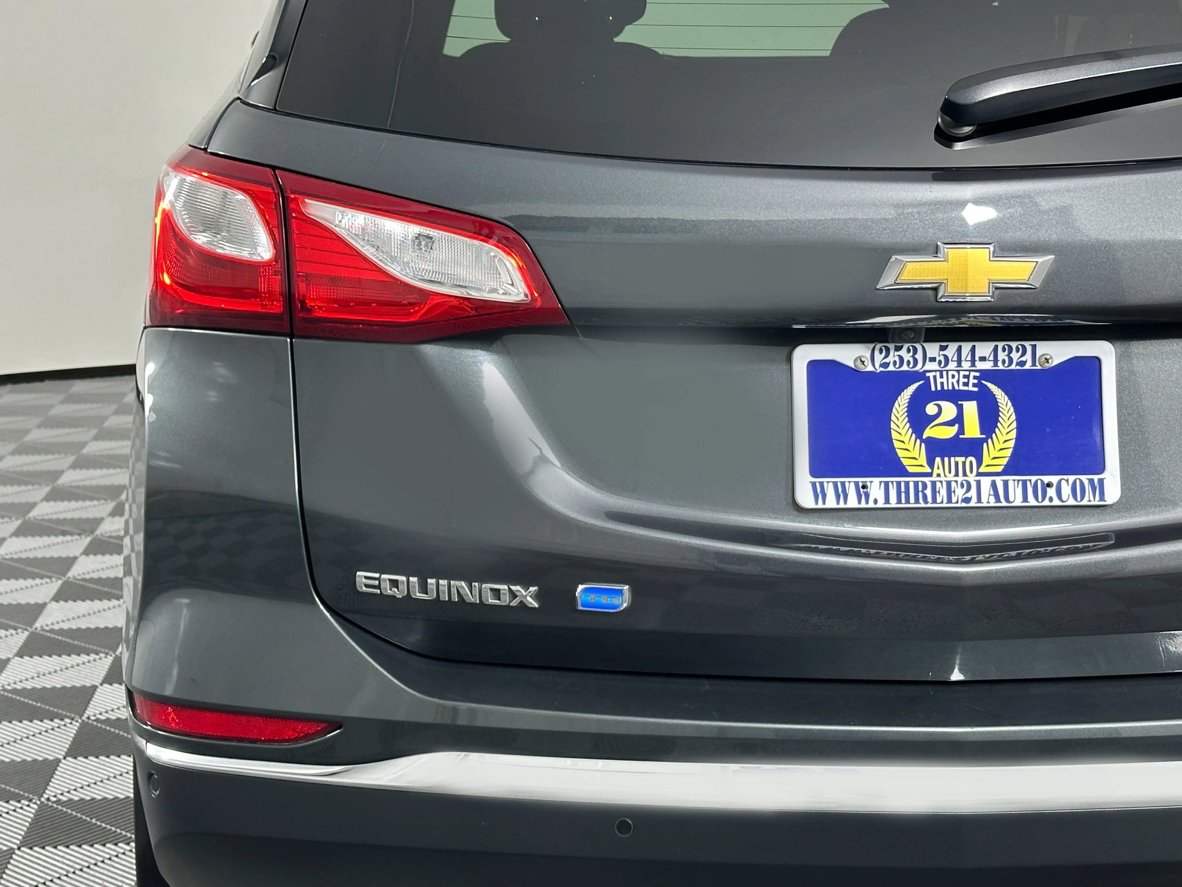 Used 2018 Chevrolet Equinox LT w/ Sun & Infotainment Package AWD/4WD image 11