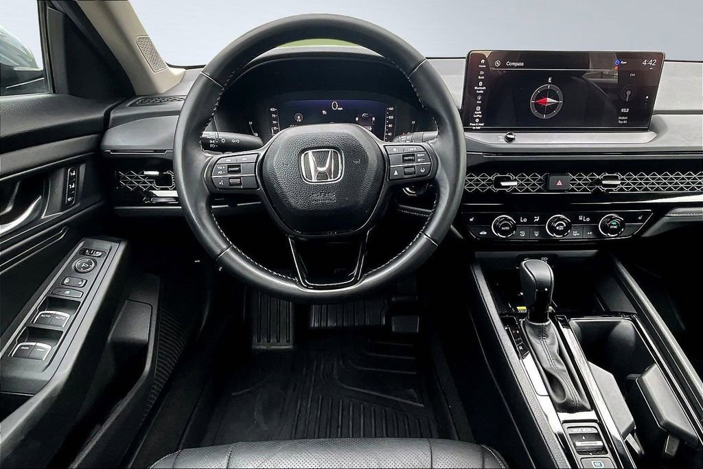 Used 2025 Honda Accord EX-L image 9