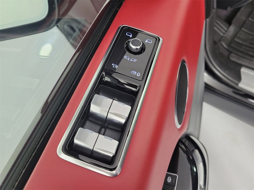 Used 2020 Land Rover Range Rover Sport HST image 20