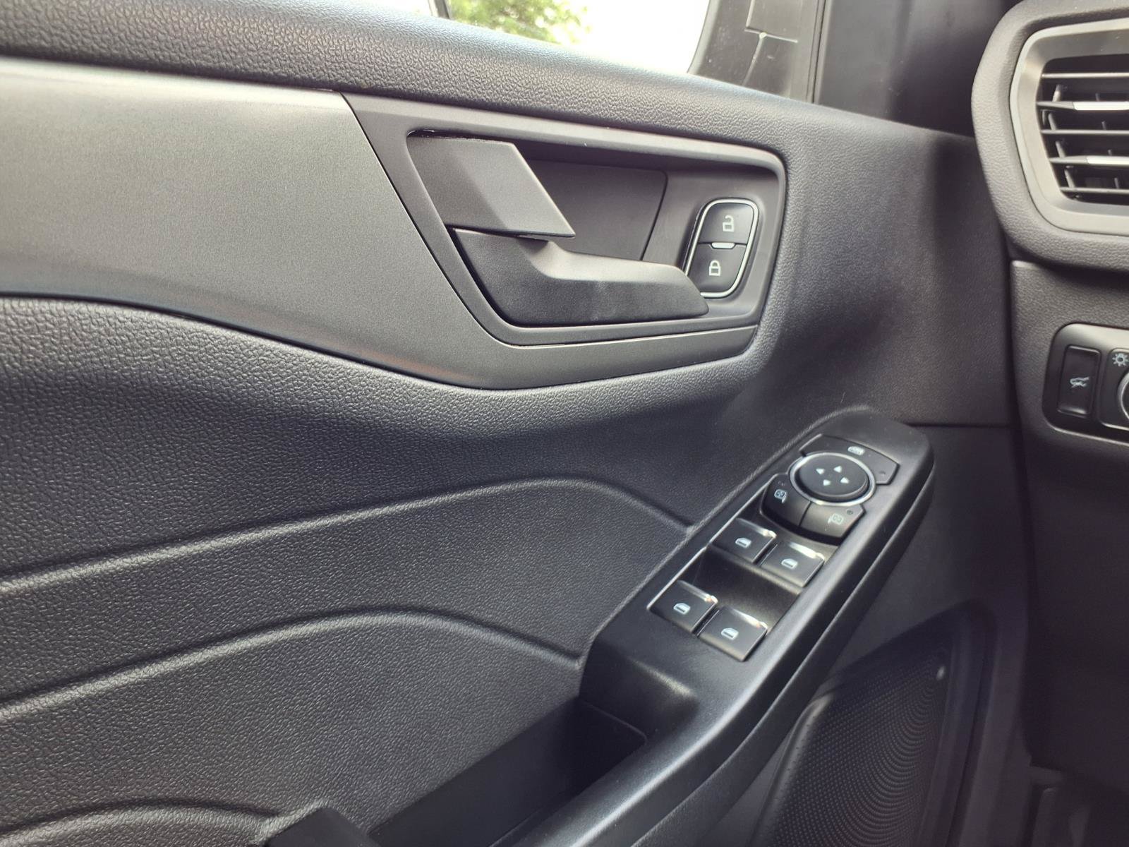 Used 2024 Ford Escape Active w/ Tech Pack #1 AWD/4WD image 20