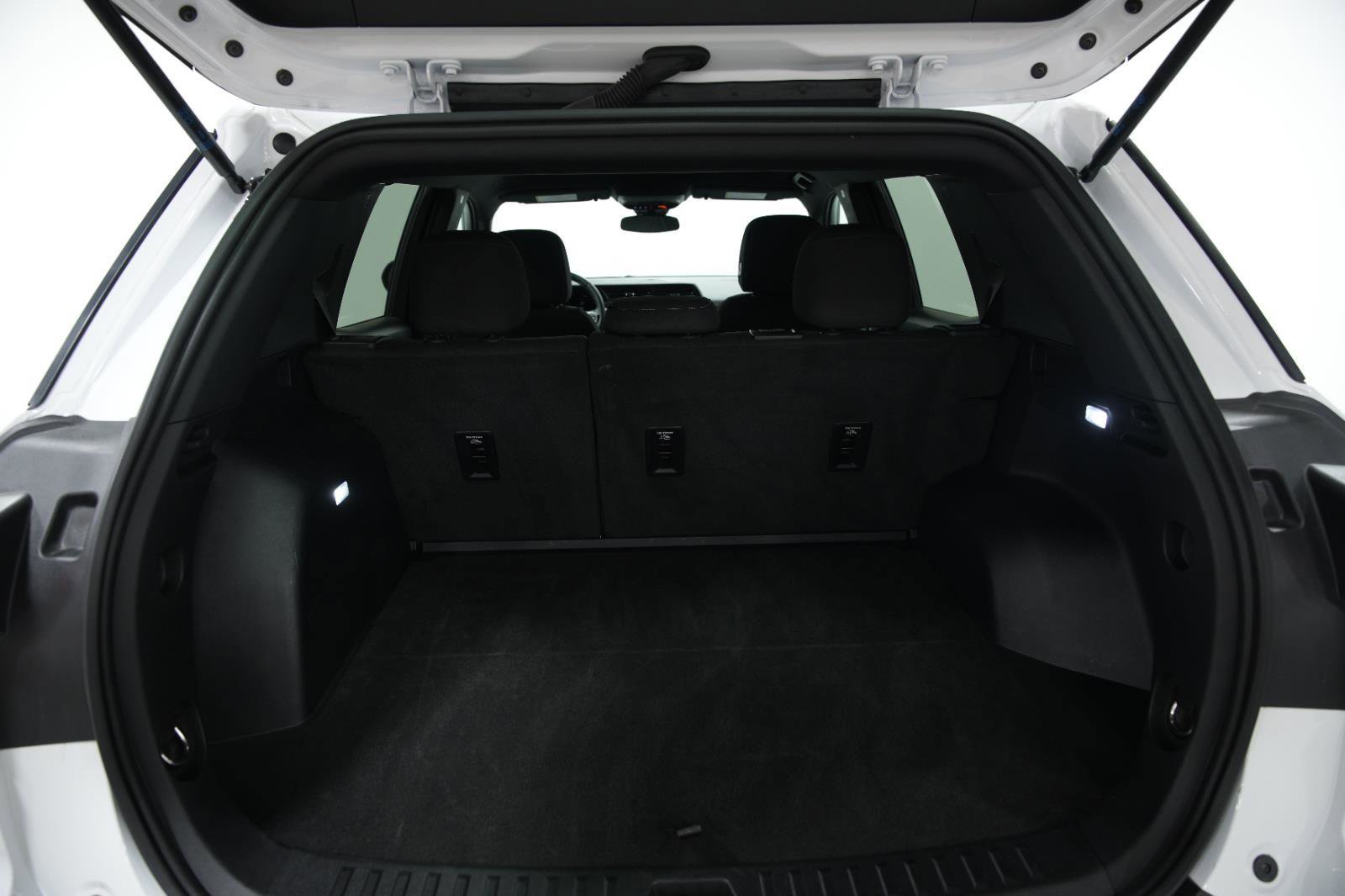 Used 2025 GMC Terrain Elevation image 13