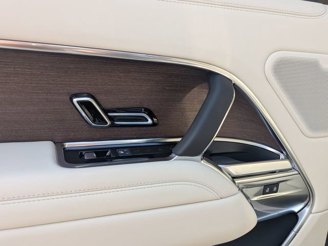 New 2026 Land Rover Range Rover SE AWD/4WD image 13