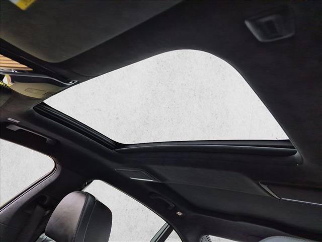 Used 2017 BMW 750i RWD image 16
