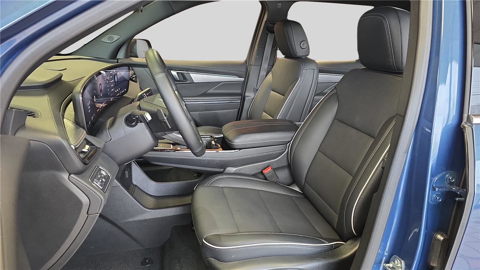 Used 2025 Buick Enclave Preferred image 11