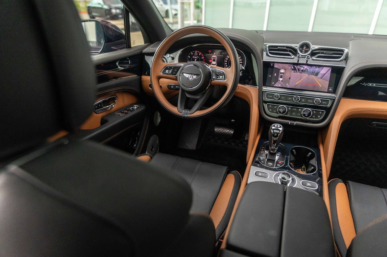 Certified 2024 Bentley Bentayga AWD/4WD image 46