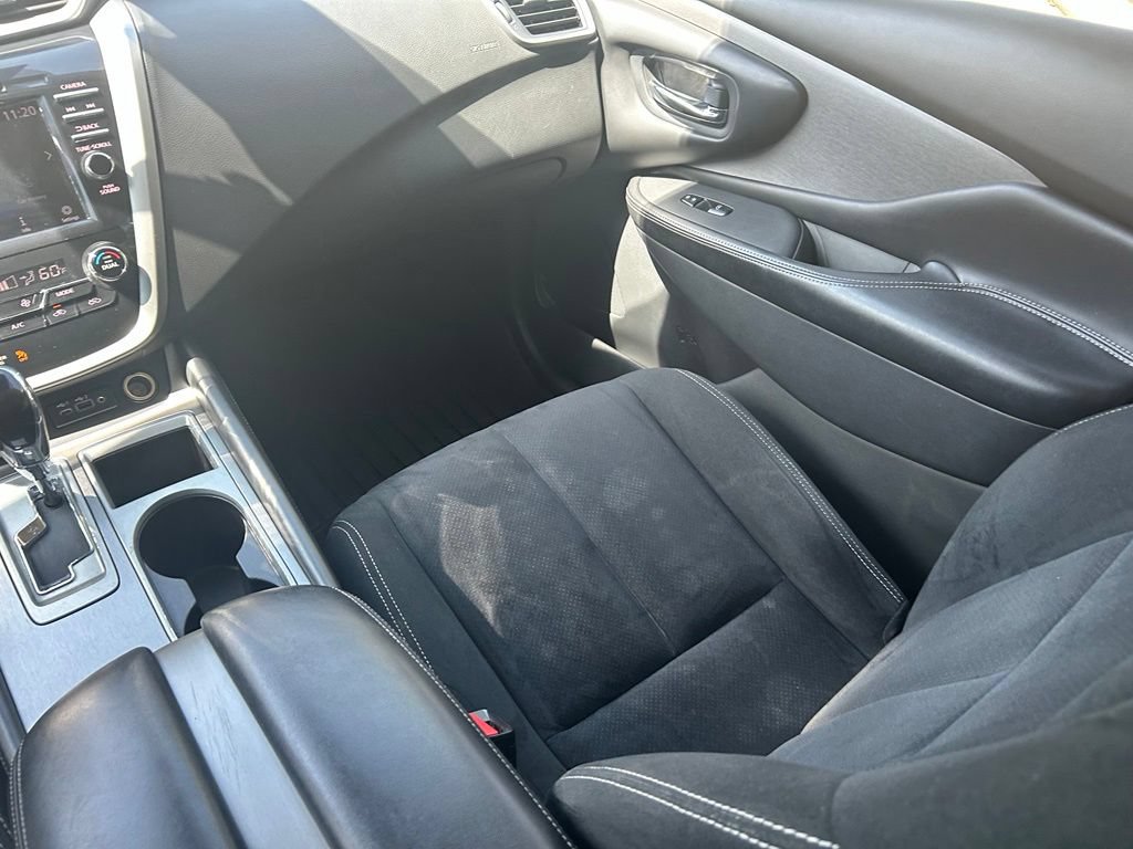 Used 2020 Nissan Murano SV AWD/4WD image 11