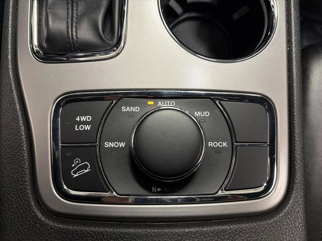 Used 2022 Jeep Grand Cherokee Laredo X image 24