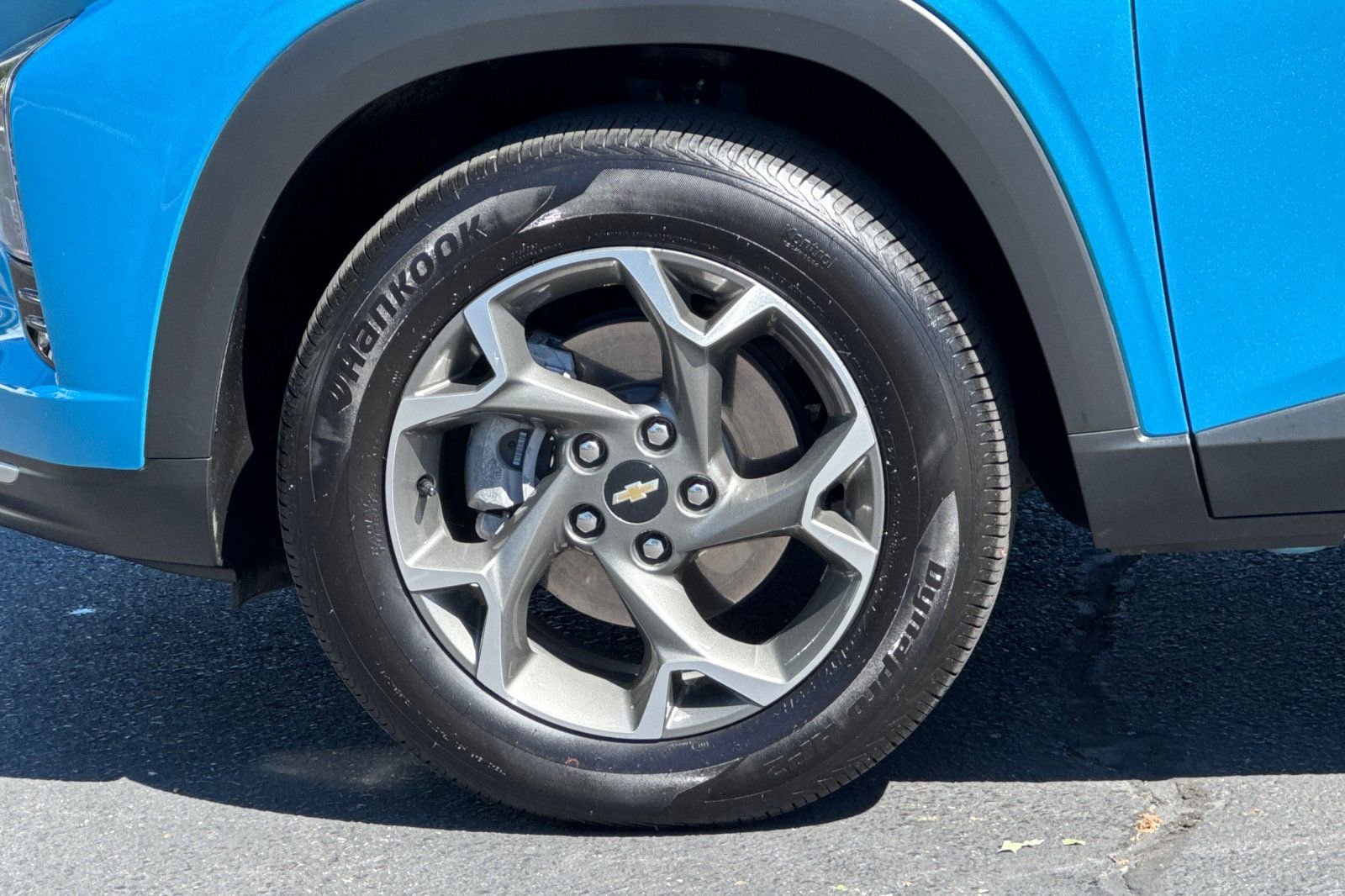 Used 2025 Chevrolet Trax LT w/ Driver Confidence Package image 30