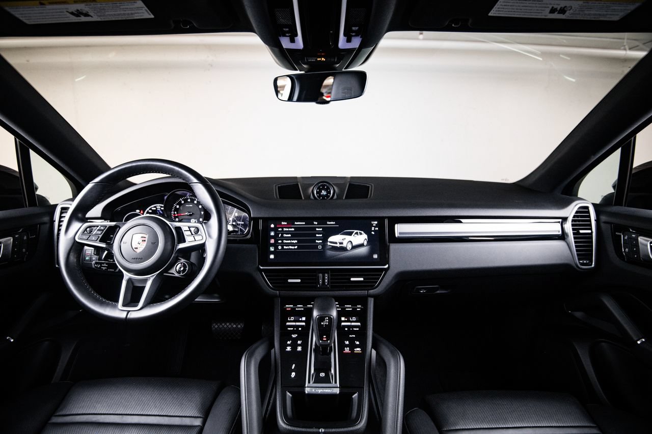 Certified 2023 Porsche Cayenne Platinum Edition AWD/4WD image 25