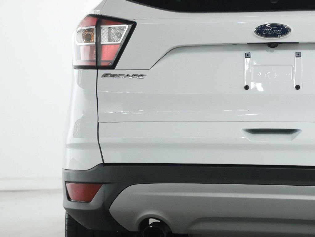 Used 2018 Ford Escape SE w/ Ford Safe & Smart Package image 43