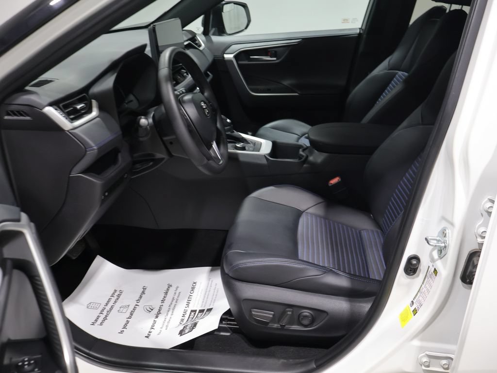 Used 2024 Toyota RAV4 XSE AWD/4WD image 10