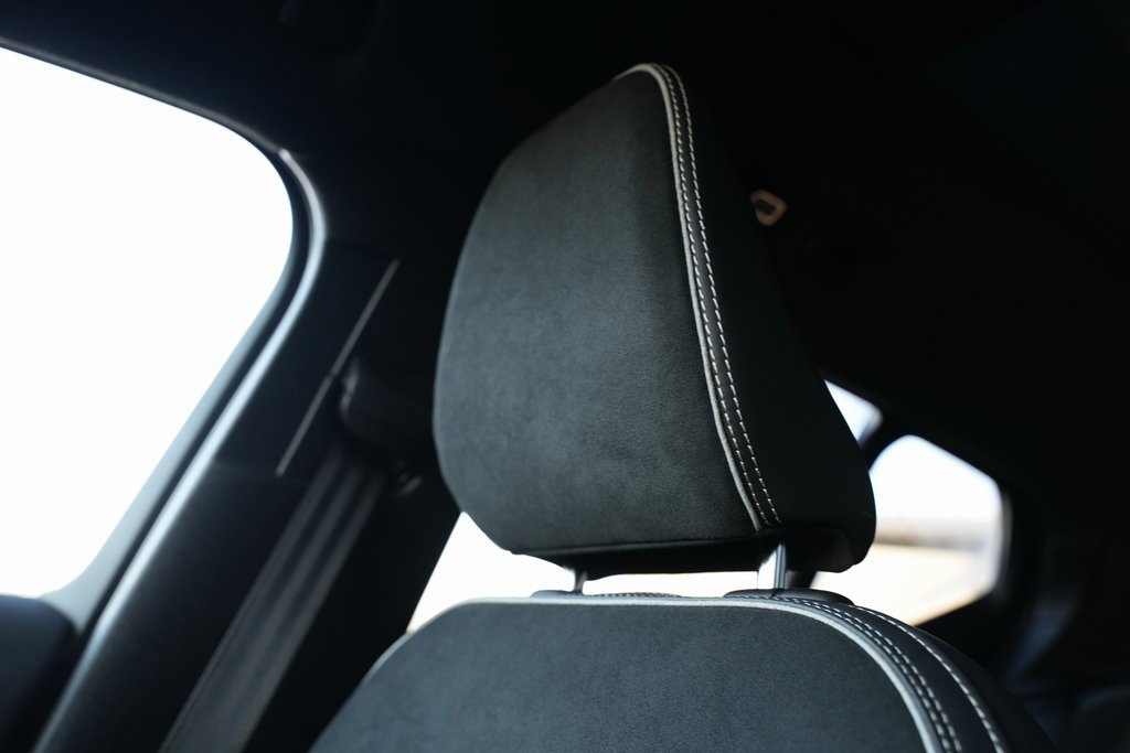 Used 2023 Volvo XC40 Recharge Ultimate image 39