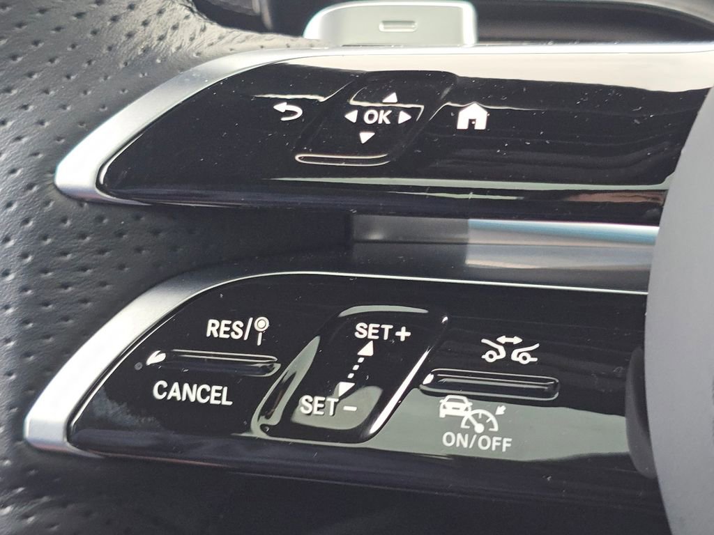 Certified 2025 Mercedes-Benz GLS 450 4MATIC image 37