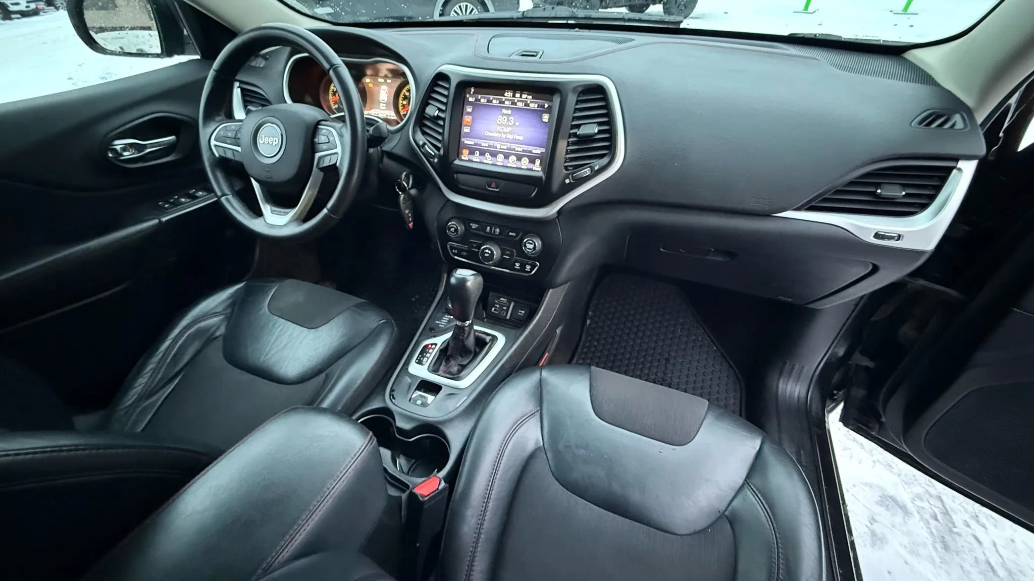 Used 2016 Jeep Cherokee Trailhawk image 33