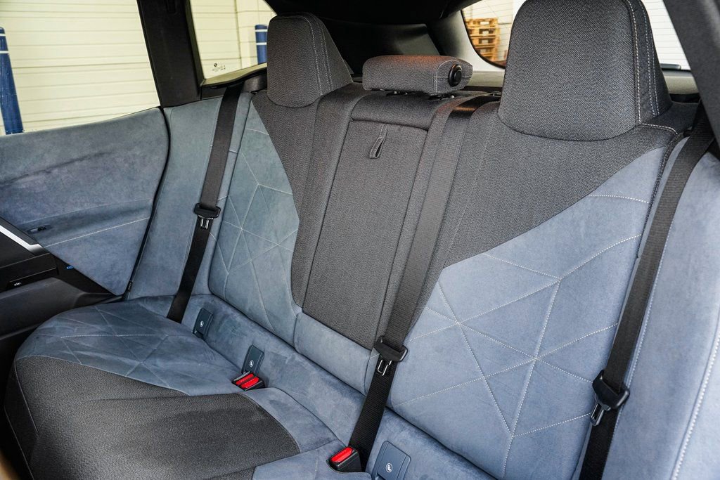 Used 2025 BMW iX M60 image 17