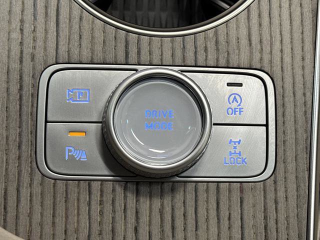 Used 2025 Genesis GV80 2.5T Advanced image 25