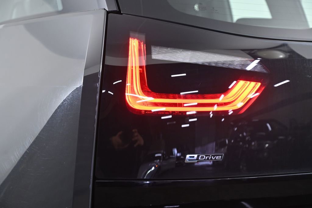 Used 2015 BMW i3 w/ Range Extender image 8