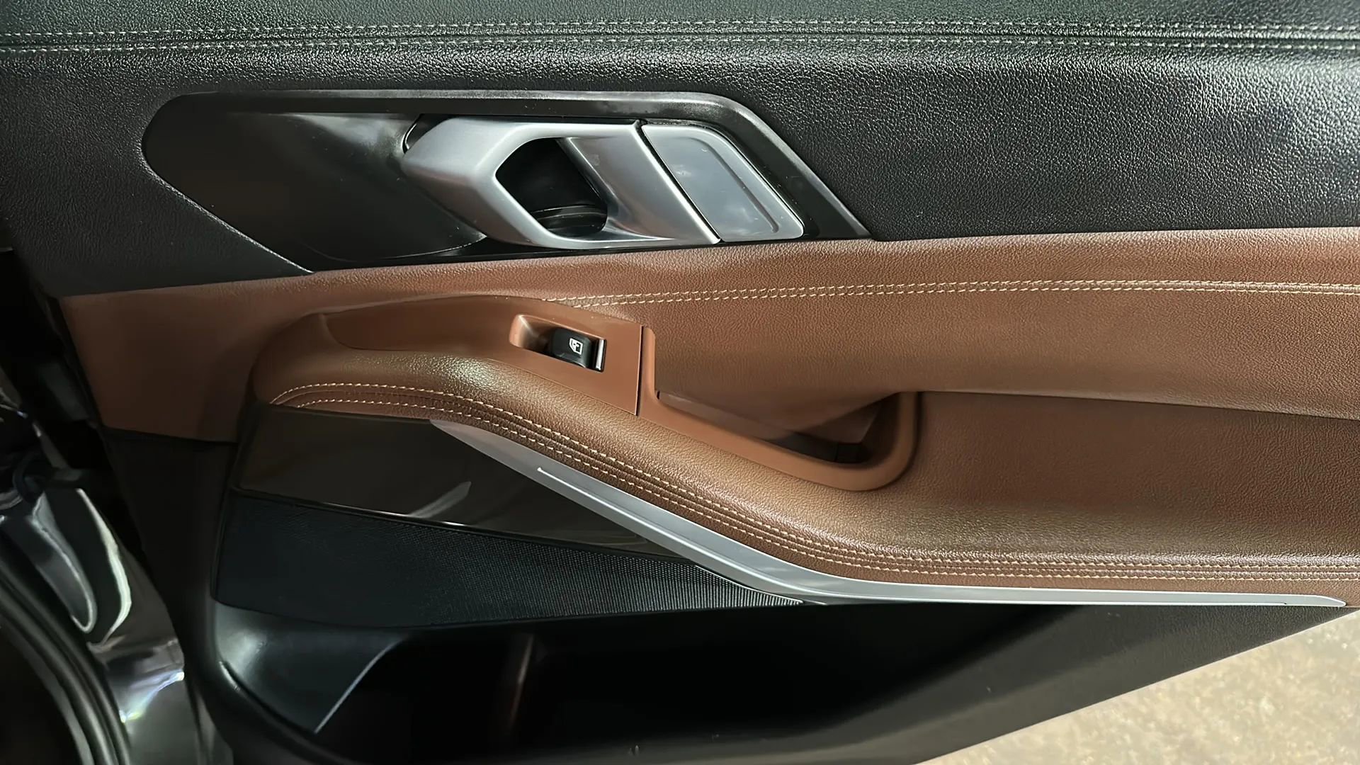 Used 2022 BMW X5 xDrive40i w/ Premium Package image 18