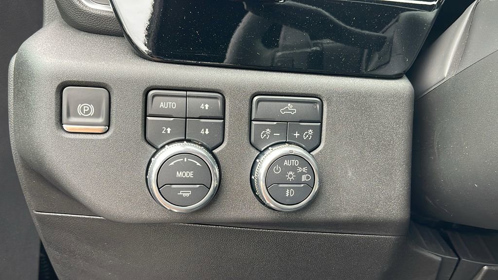 New 2026 GMC Sierra 1500 Elevation image 23
