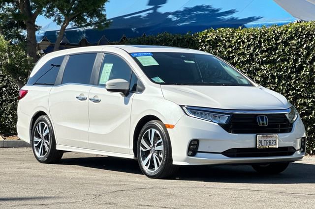 Certified 2024 Honda Odyssey Touring image 2