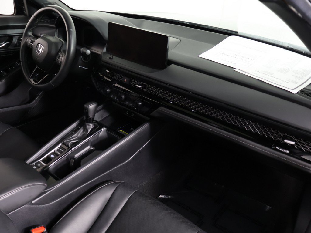 Used 2025 Honda Accord Sport image 27