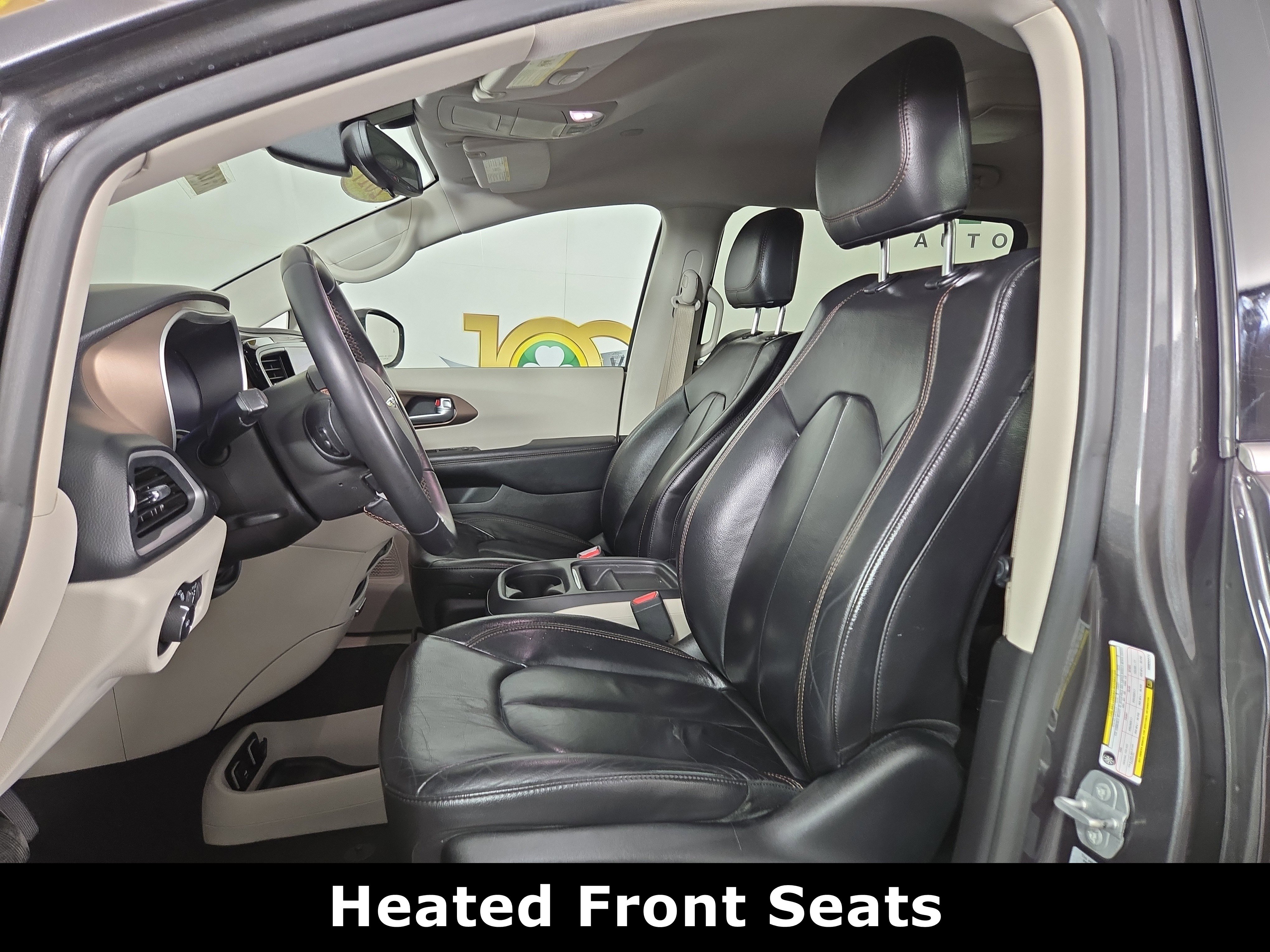 Used 2017 Chrysler Pacifica Touring-L image 12