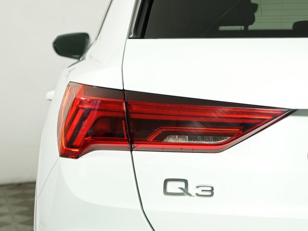 Used 2021 Audi Q3 2.0T Premium w/ Convenience Package image 12