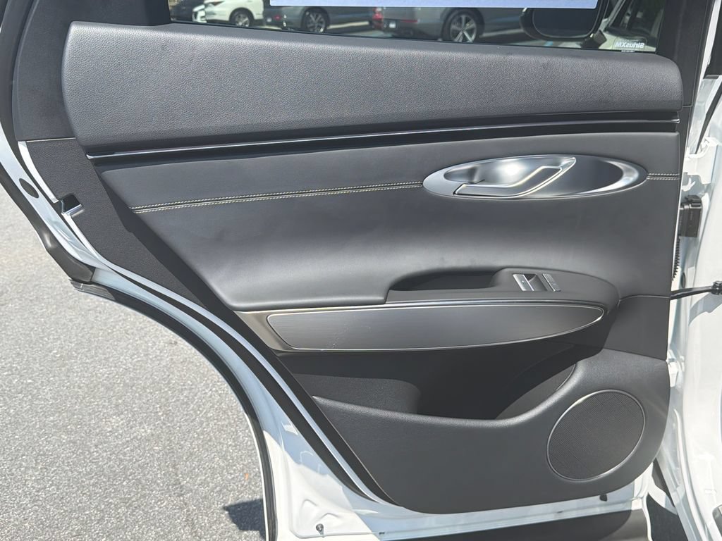 New 2027 Genesis GV70 2.5T Select AWD/4WD image 24