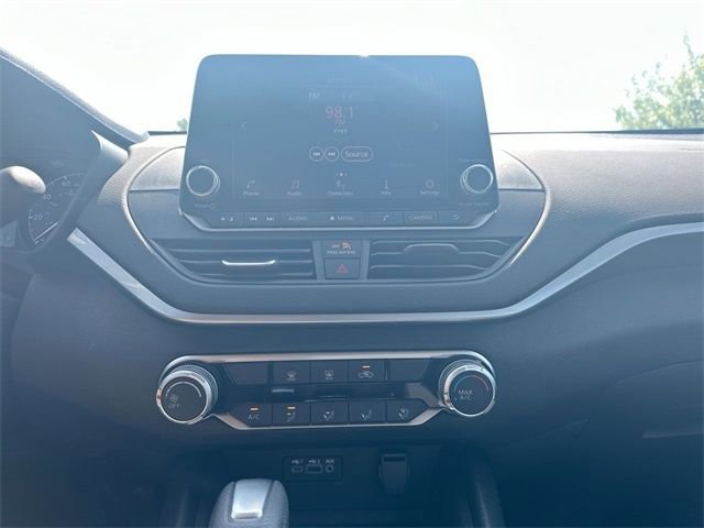 Used 2025 Nissan Altima 2.5 S image 30