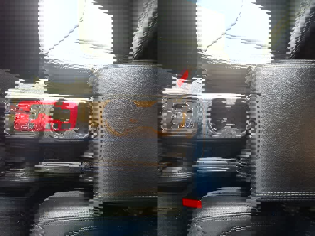 Used 2018 Jeep Wrangler Unlimited Sahara w/ Max Tow Package image 21