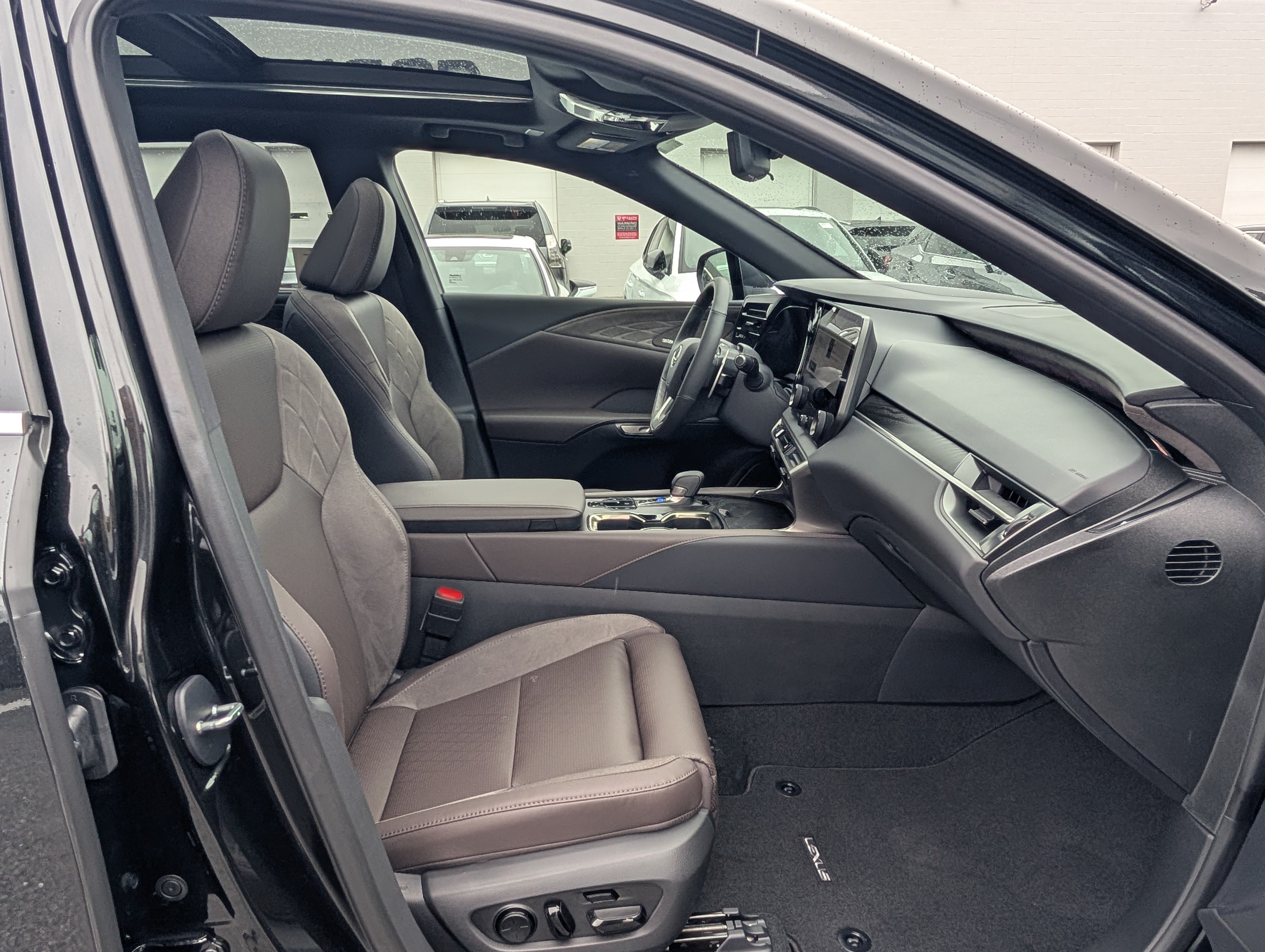 New 2026 Lexus RX 350 AWD w/ Convenience Package image 7