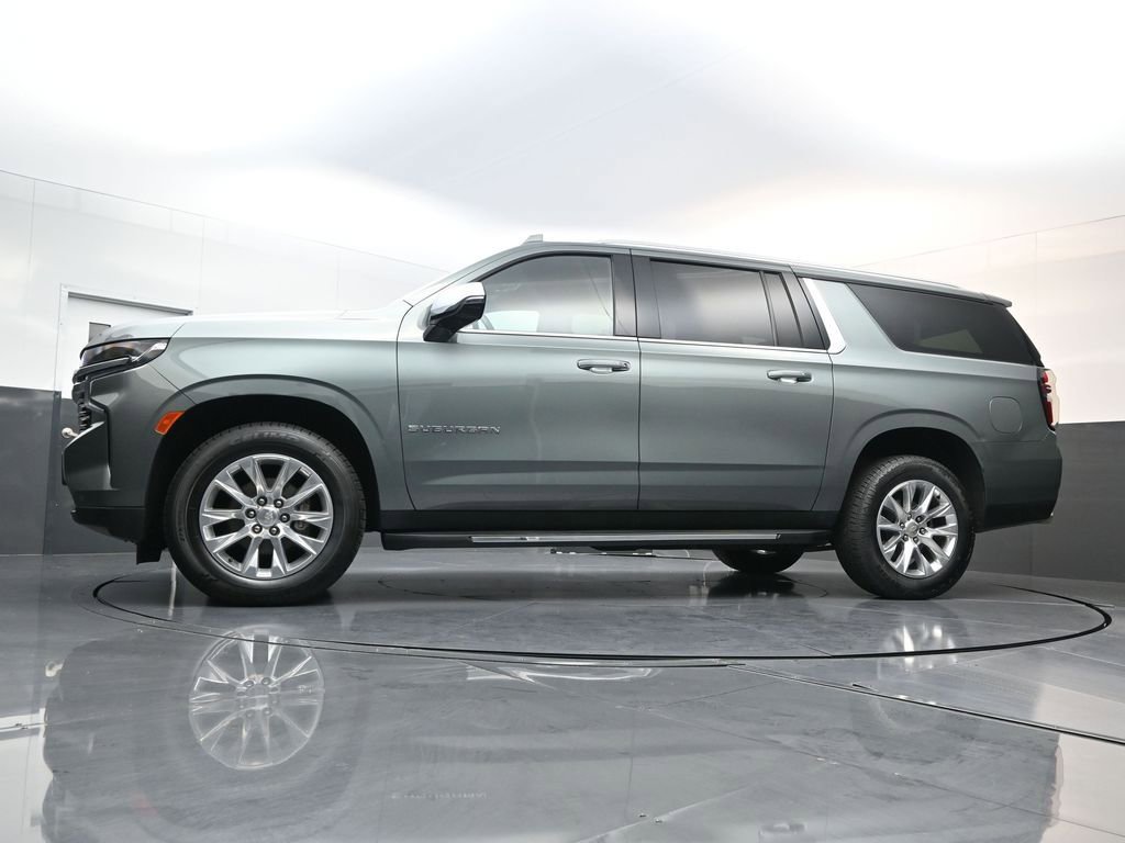 Used 2023 Chevrolet Suburban Premier image 19
