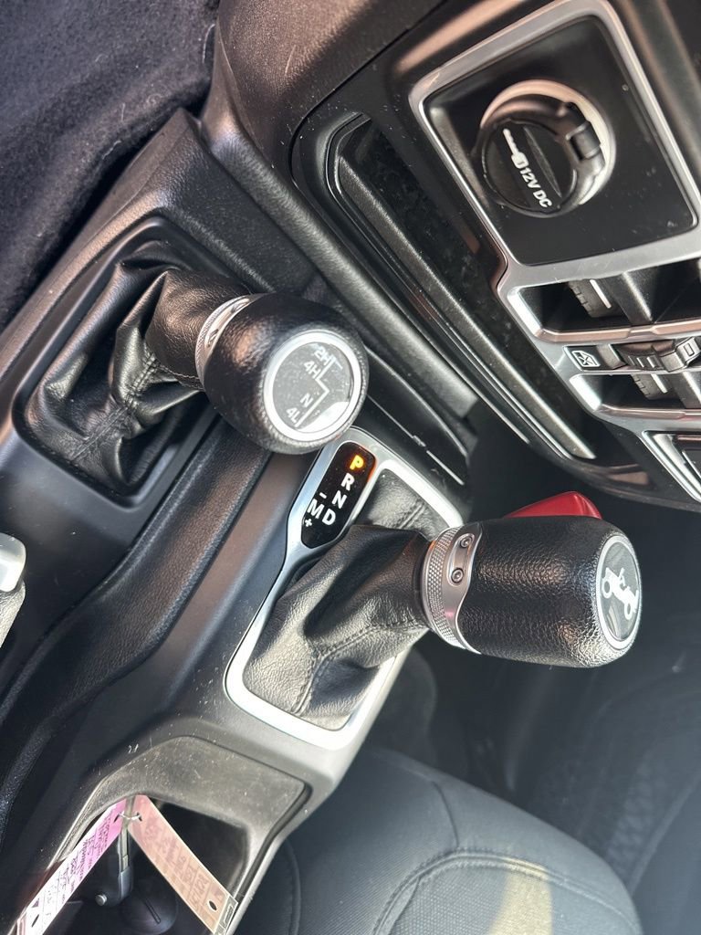 Used 2018 Jeep Wrangler Unlimited Sport S image 31