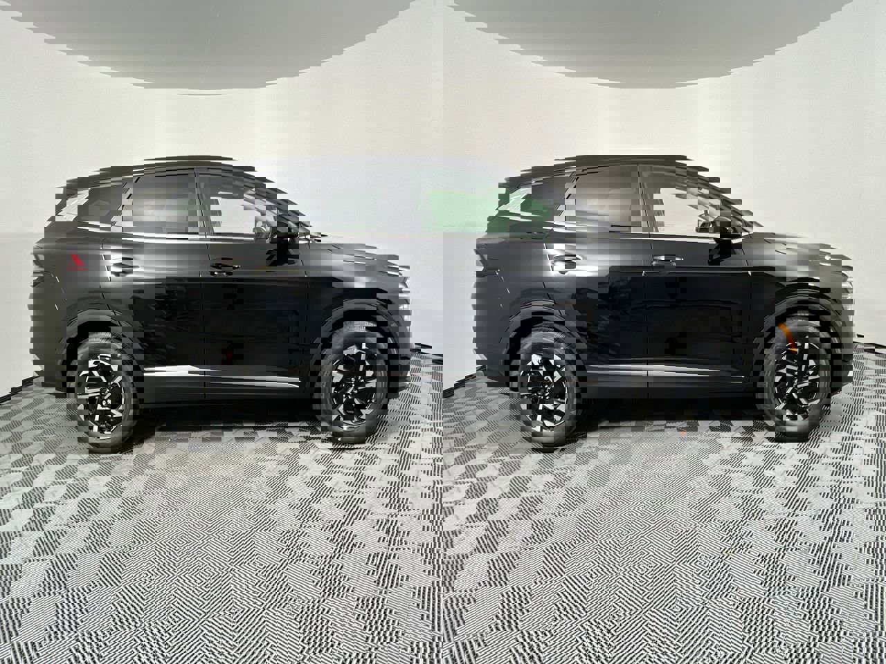 Used 2023 Kia Sportage LX image 2